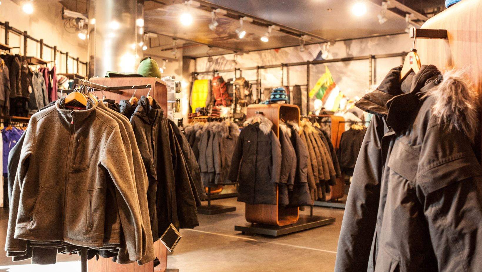 How to manage Google reviews of clothing store groups