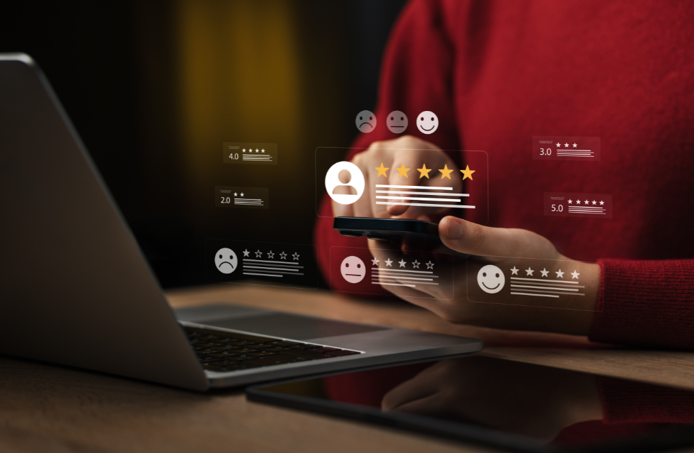 Las reseñas influyen en el SEO local Les avis influencent le référencement local, la visibilité sur Google Maps et les conversions des entreprises ayant une présence physique.